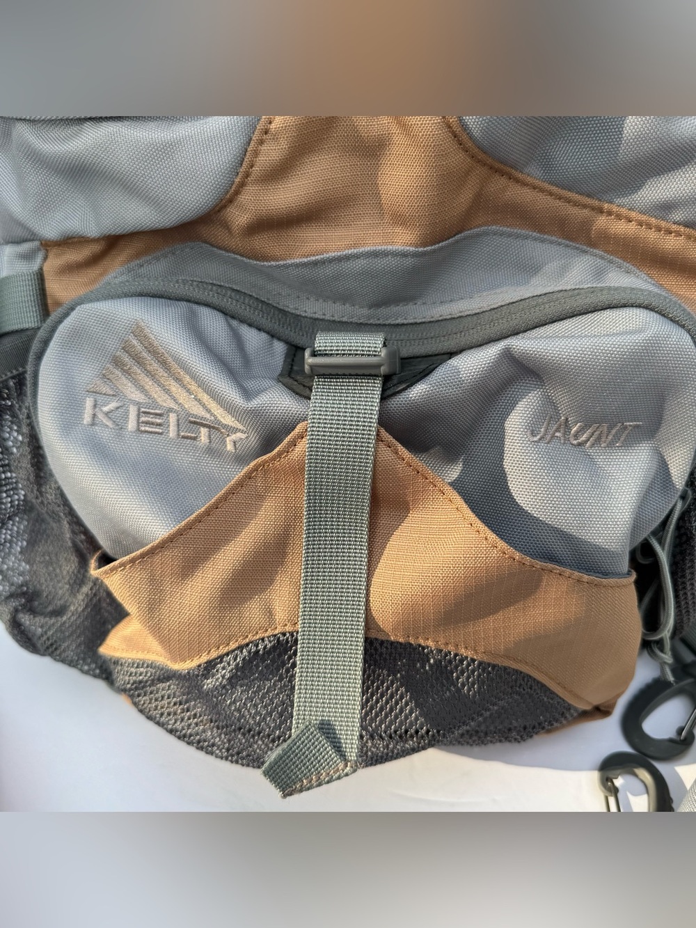Kelty Jaunt Hiking Lumbar Pack Waist Sling Bag Bronze Gray - Picture 3 of 16